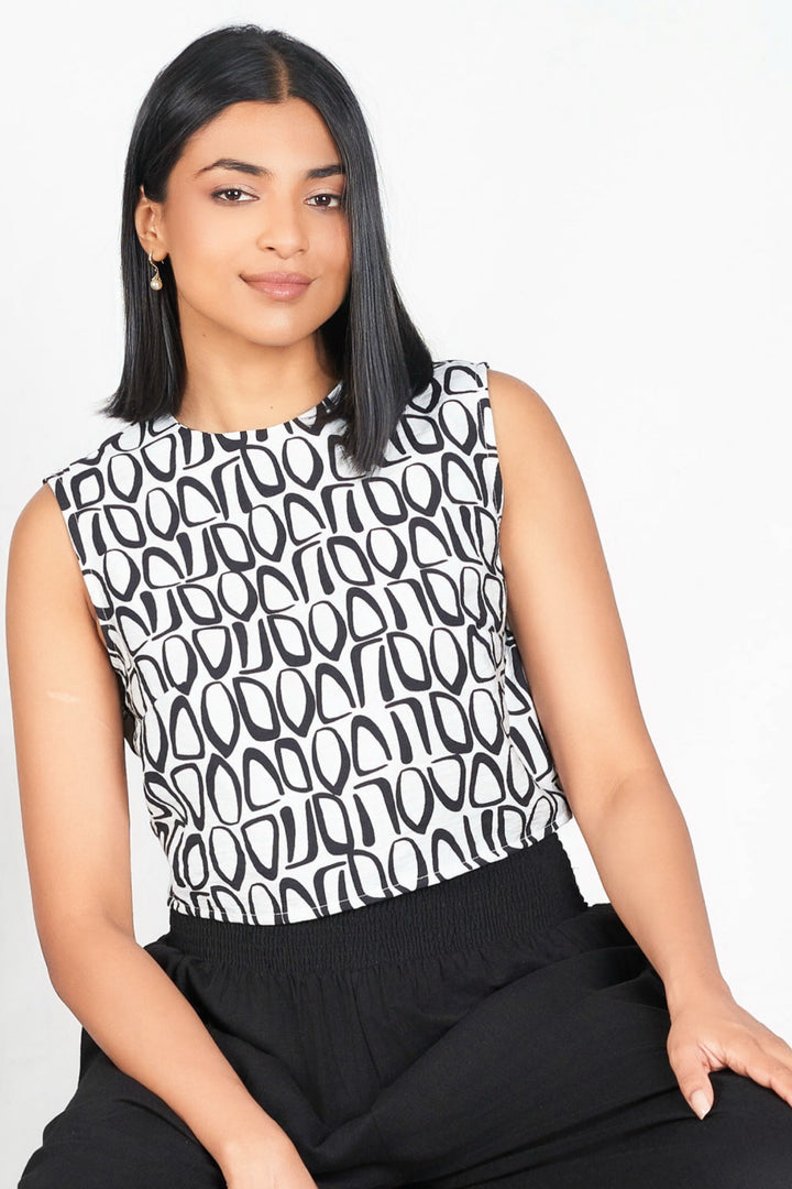 Sleeveless Basic Crop Top
