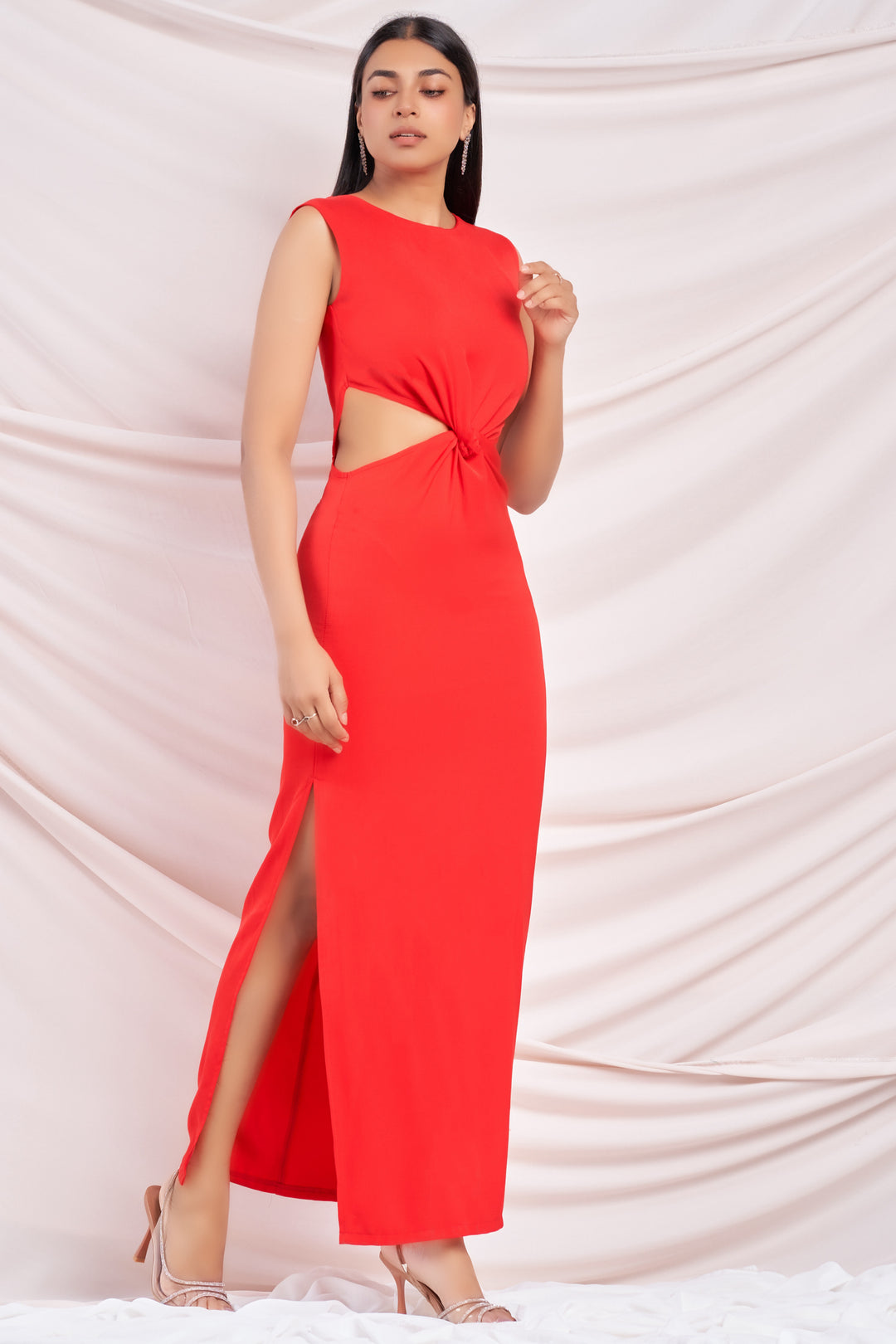 Red Knot Detail Maxi Dress