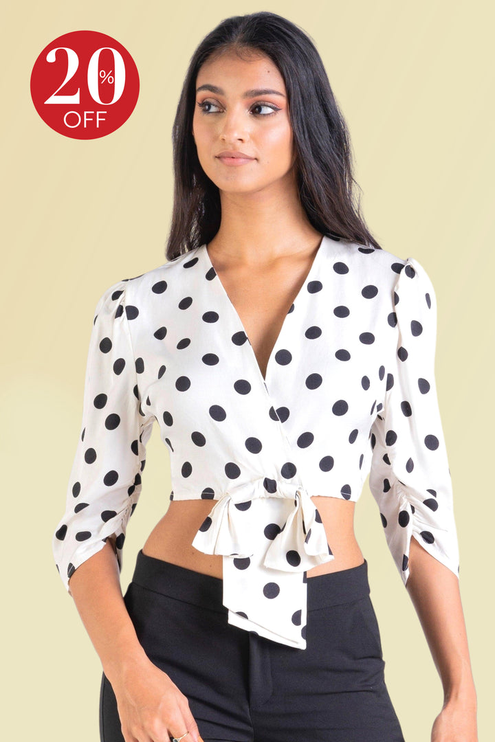 Petite Knot Front Crop top - Slim Fit